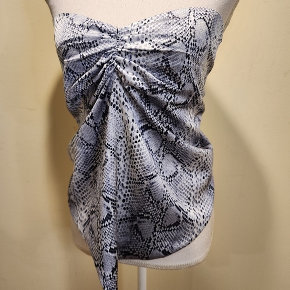 FOREVER 21 Sneak print tie back strapless top size L - Picture 5 of 8